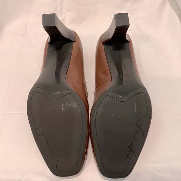 NWOT Franco Sarto caramel brown pumps with leather upper. Size 7M with 3” heel. - Picture 8 of 9